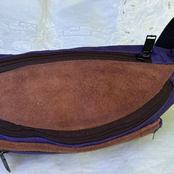 Vintage Purple Northwest Territory Fanny Pack with Suede Lining and 3 Pockets - Picture 11 of 11